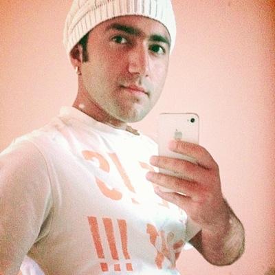 Love food and finer things-An fitness enthusiast who believes in the philosophy of ''Love Yourself'' -Observer -Singer and writer at intervals...
