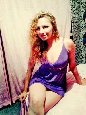 ChelyBoops's profile picture. 