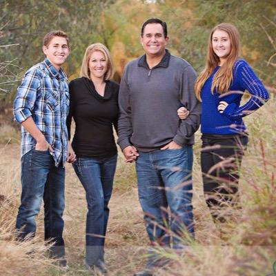 sing_andrea's profile picture. 