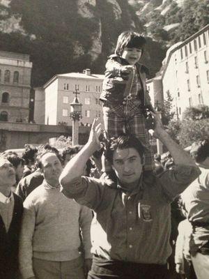 Català,casat,pare de bessons,casteller dels verds i soci tribuneru. Com deia el meu pare: menjar i beure. Inzolia team!