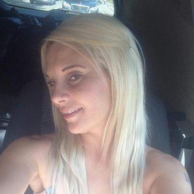 Profile Picture of +44 7599 439681 (@kimbeech2111) on Twitter