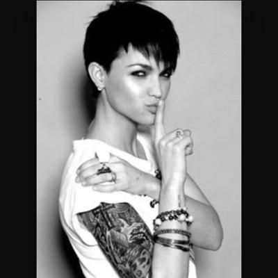 @Rubyrose has fucked me up almost every single day of my life. But not once has she fucked me up on twitter