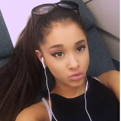 factionariana's profile picture. ari is my queen ♡