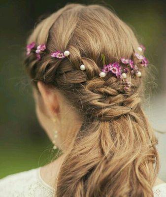 Only child of Celeborn and Galadriel, Wife to Lord Elrond and Mother to three gorgeous children. #TolkienRP #LookingForAnElrond