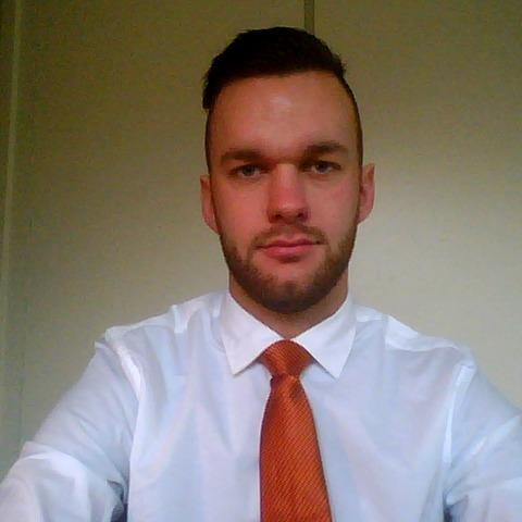 Schade expert in opleiding