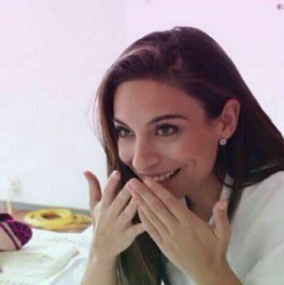 anabrecosonrie's profile picture. Eu não preciso te olhar pra te ter em meu mundo, porque a onde quer que eu vá, você está em tudo, tudo o que eu preciso...Te Vivo ♥ #BrecoFamilia