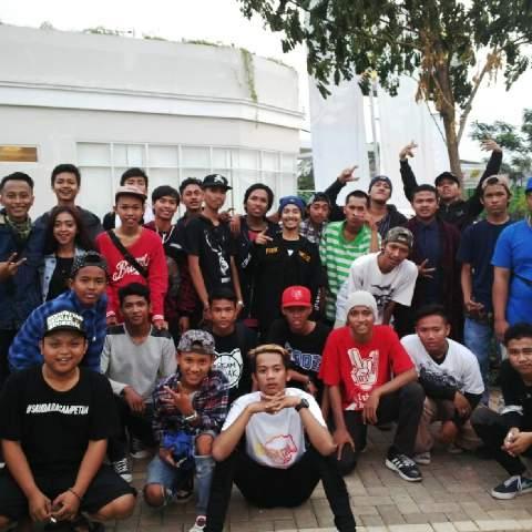 Official Real Account of TNG HIPHOP UNITE! | For Booking / Kerja Sama send email to : tnghiphopunite@gmail.com | IG : tnghiphopunite