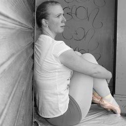 Dandelionsdance's profile picture. Blogger. Event Manager. Dancer. Ballet. Bunhead. Cat Lover. Coffee Drinker. Gluten Free. Glamper. Adventurer. Colourer. Shopaholic. Organiser. Carer.PR Friendly
