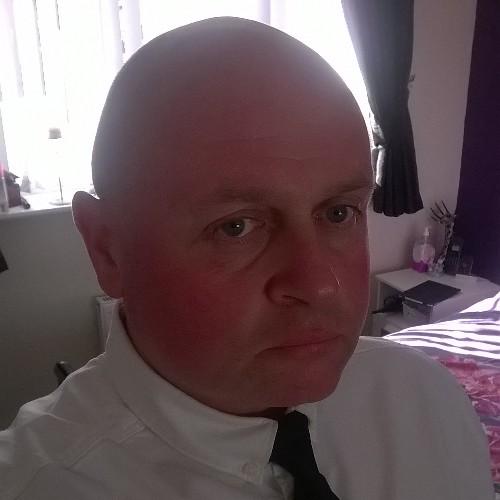 nickwright38's profile picture. Field service engineer for leading crane manufacturer, Hiab cranes, Moffet and Multilift, never a dull moment