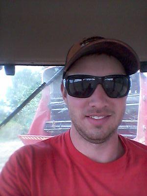 Dairy farmer from Desboro, work at Sprucedale Agromart with the agronomy team, OAC '15 grad, big leafs and jays fan