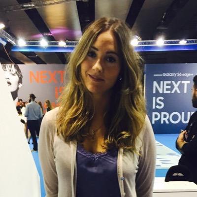 Periodista,Community Manager y Creativa. Amor por el arte en todas sus formas, la música, la actualidad y la vida.