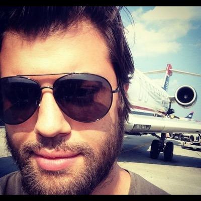 Sterlinggggg's profile picture. Traveler/Southern Boy