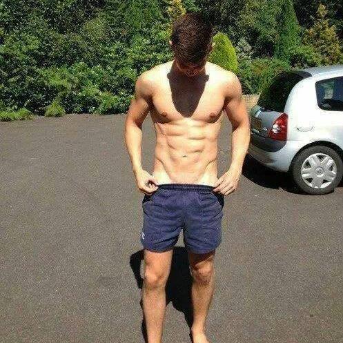 BssmNouur's profile picture. Acteur dans les anges de la télé réalité, Manquin, particper dans plusiers émissions, une futur Célébrtité