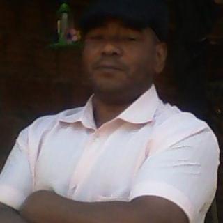 eu amo a o primeiro o meu DEUS e meu JESUS CRISTO SEGUNDO minha família amem