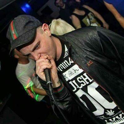 im a birmingham based dnb mc n manager at inspired beatz radio http://t.co/hqV30u82gF n hit up my page on facebook mc revelator