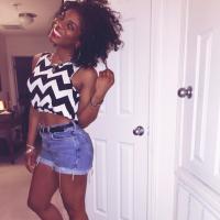 Nefertiti (@t_owsalute) 's Twitter Profile