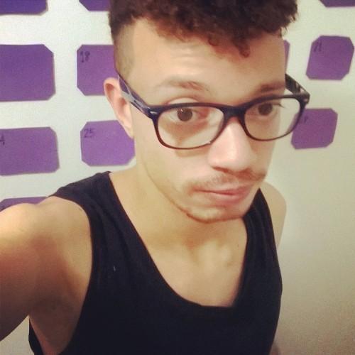 Hafaeru_Fafa's profile picture. Para quem ama, qualquer sacrifício é alegria. (Benjamim Franklin)