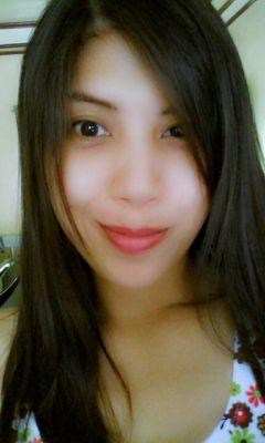 nhezcreyes's profile picture. 