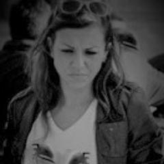 Kleines, freches Menschenkind, mit südlichen Flair. Berlinerin Since 2003 Idealistisch. Antifaschistisch. No DM