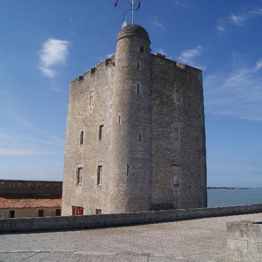 Depuis le Fort Vauban, découvrez l'histoire maritime de la ville de Fouras et du littoral charentais et admirez la beauté de la Mer des Pertuis.