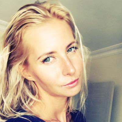 Kackared's profile picture. Lover of innovation, fashion and ambassador of positive thinking. Everything you do, do it while smile on your face.