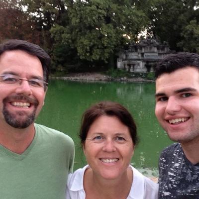 antrican's profile picture. Lock guy