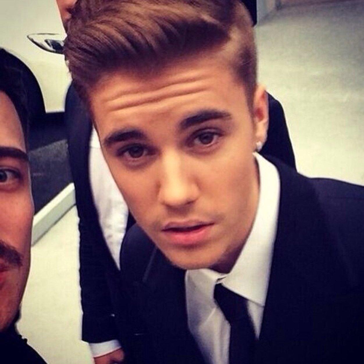 Justin Drew Bieber saved my life and I'm forever greatful ||Ariana•Austin•Justin||