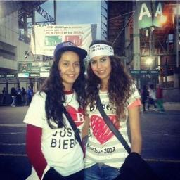 Larissa_x34's profile picture. 