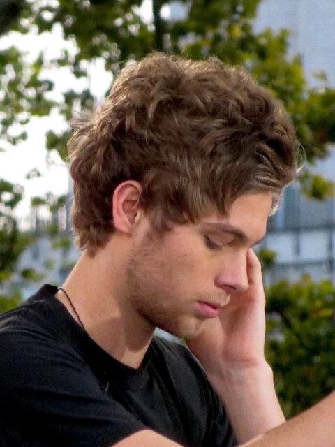 Hi fams☺♥ Please follow my main acc --» @5sosxhawn «-- thank you!