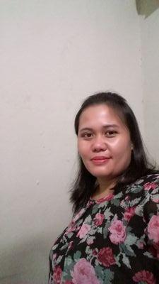 sianturinina's profile picture. 