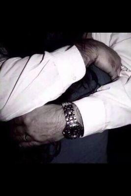 ‏‏‏‏‏انا عمري 21 سنه احب كبار العمر 
فوق 45 سنه 
يكون اخلاق و ثقه و جاد و يحب الرومانسيه و الحنان و يكون كاش 
21 110 170
بيشة