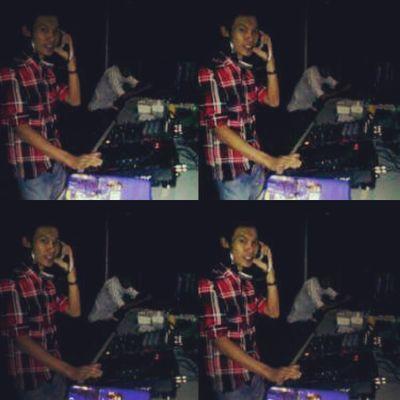 iwansrias's profile picture. 