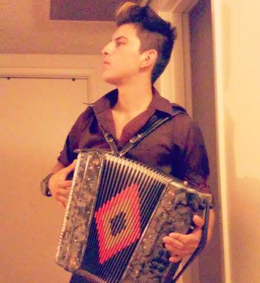 jlsmartinez431's profile picture. kik: soccerluis123