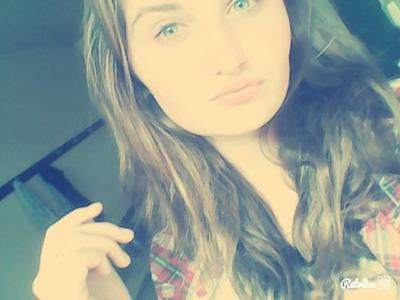 manu_ofcl's profile picture. 