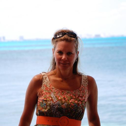 hakeith's profile picture. Mother, Wife, American. Amateur photographer, fashion lover, and sick of snowflakes.