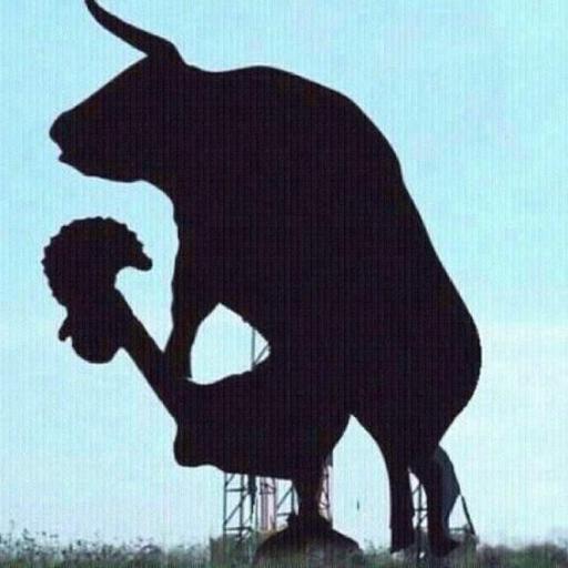 Profesionales en timarle en el mundo de la informática, tráenos tu móvil y ya nos encargamos nosotros de mandártelo cuando los cerdos vuelen, si lo mandamos....
