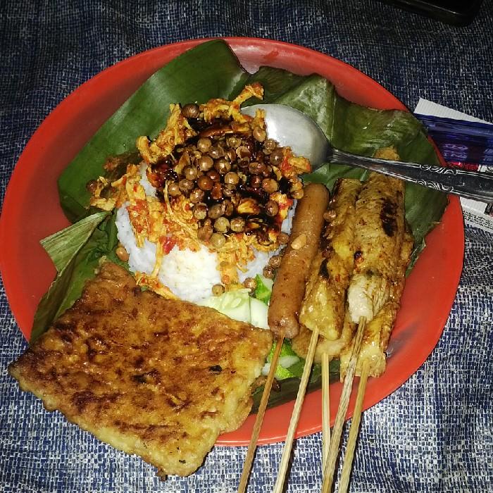 jajanan_jakarta's profile picture. Jajanan murah di Jalan Raya Timbul, Cipedak Jakarta Selatan.