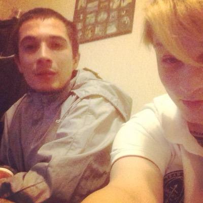 EzziAsh's profile picture. 