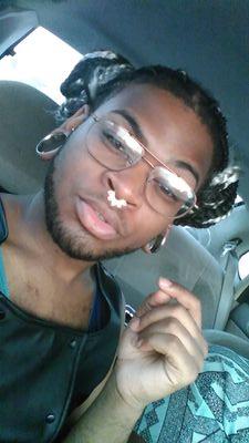 artbyhebert's profile picture. 