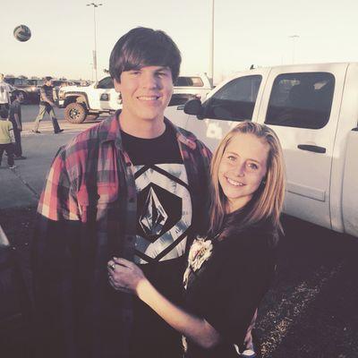 🤘🏼 adventurous soul 🛩 ✌🏼️ Billy is my moon🌛 ✊🏼 motogirl 🦄 🤙🏼 xbox gamer 🎮 👌🏼 aspiring snowboarder 🏂 🖖🏼 winter is coming 🐺