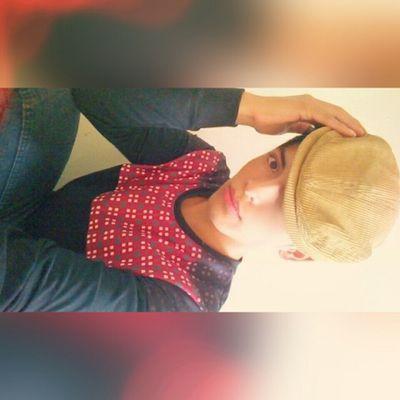 andruolaya's profile picture. ✌Mi felicidad consiste en que sé apreciar lo que tengo y no deseo con exceso lo que no tengo.✌