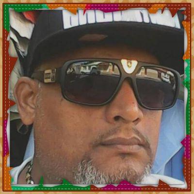 Amante de la vida y mi familia los deportes, políticos, campesino con orgullo. Dominicano y defiendo mi patria a fuego y sangre