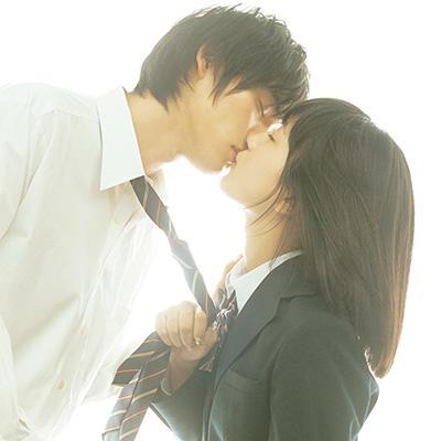 カナエの恋愛あるある A Twitter 名言 一生涯ひとりの異性を愛することは 一本の蝋燭 ろうそく が生涯燃えることと同じである トルストイ カナエの恋愛あるある A Twitter 名言 一生涯ひとりの異性を愛することは 一本の蝋燭 ろうそく が生涯燃えることと同じである トルストイ