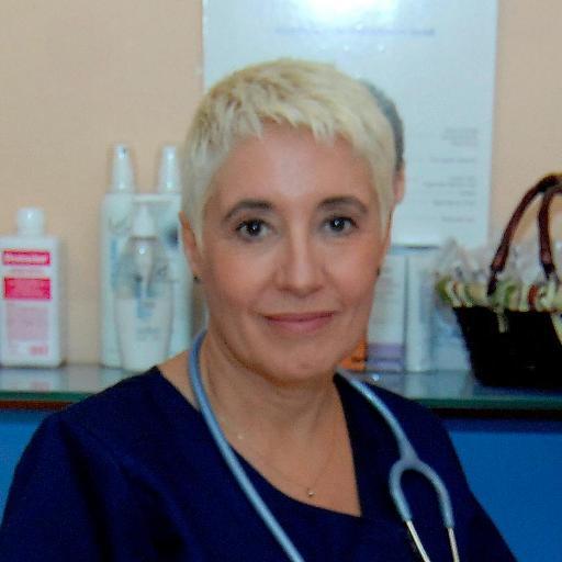 Médico del SEM y Médico Estético, compatibilizo estas dos ramas tan distintas de la medicina desde hace años, disfrutando de mi profesión y trabajo.