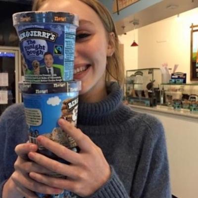 PAClFICHES's profile picture. 