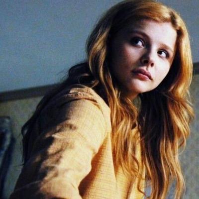 RP_Poudlard's profile picture. ~ Serdaigle ~ 6ème année ~ 16 ans ~ Née de deux parents moldu ~ Timide et introvertie ~ À un lourd secret à porter ~ Ne connais pas son père ~.