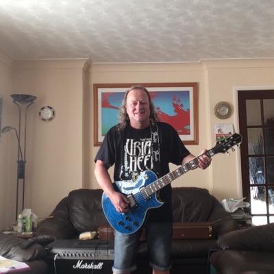 Frontline Welsh health worker music fan Uriah Heep fave band 🎸I have a charity MP3 track Stranger’s Gift a tribute to my friends kidney donor msg me 4 details