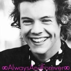 ∞I write some things on a website called Quotev :) I love One Direction! Harry is bæ ღ :D I also love making outfits on this thing called polyvore! ღ