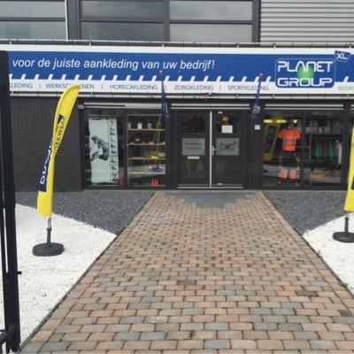 PlanetGroupBV's profile picture. Voor al uw werk/bedrijfskleding, horecakleding, werkschoenen, relatiegeschenken, vlaggen, banieren en alles kan bedrukt worden.