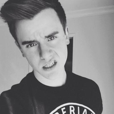 WayFabian's profile picture. Just some middle child with absolutely nothing special about me. If you call me Fabio, I will throat punch you.